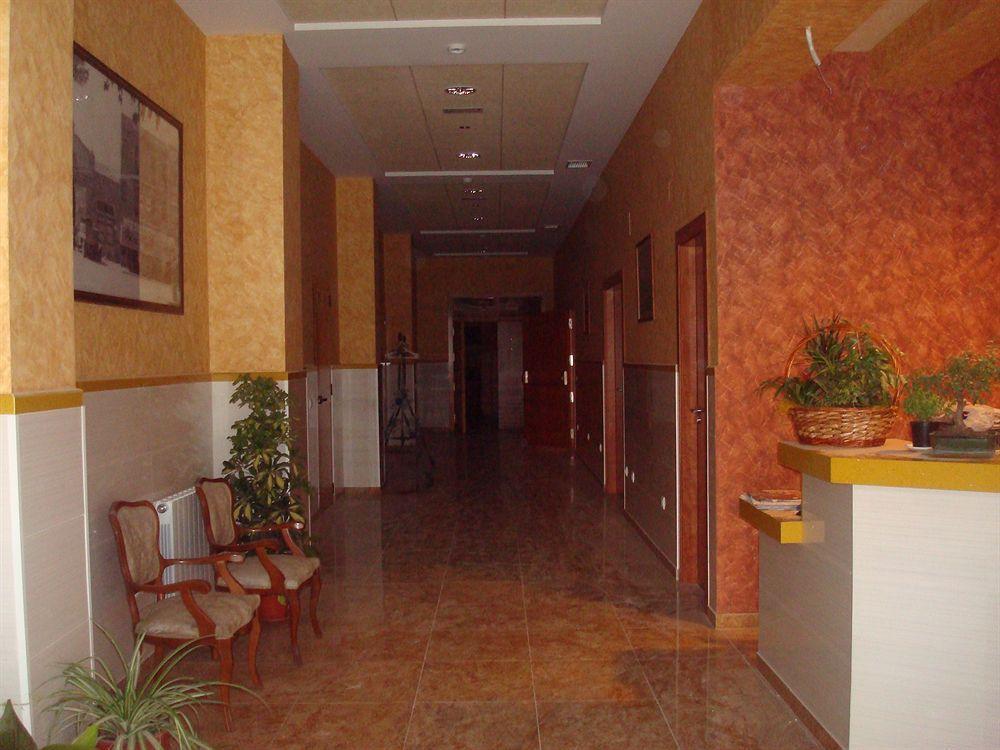 Hotel Los Chiles Villanueva Del Arzobispo Exterior foto
